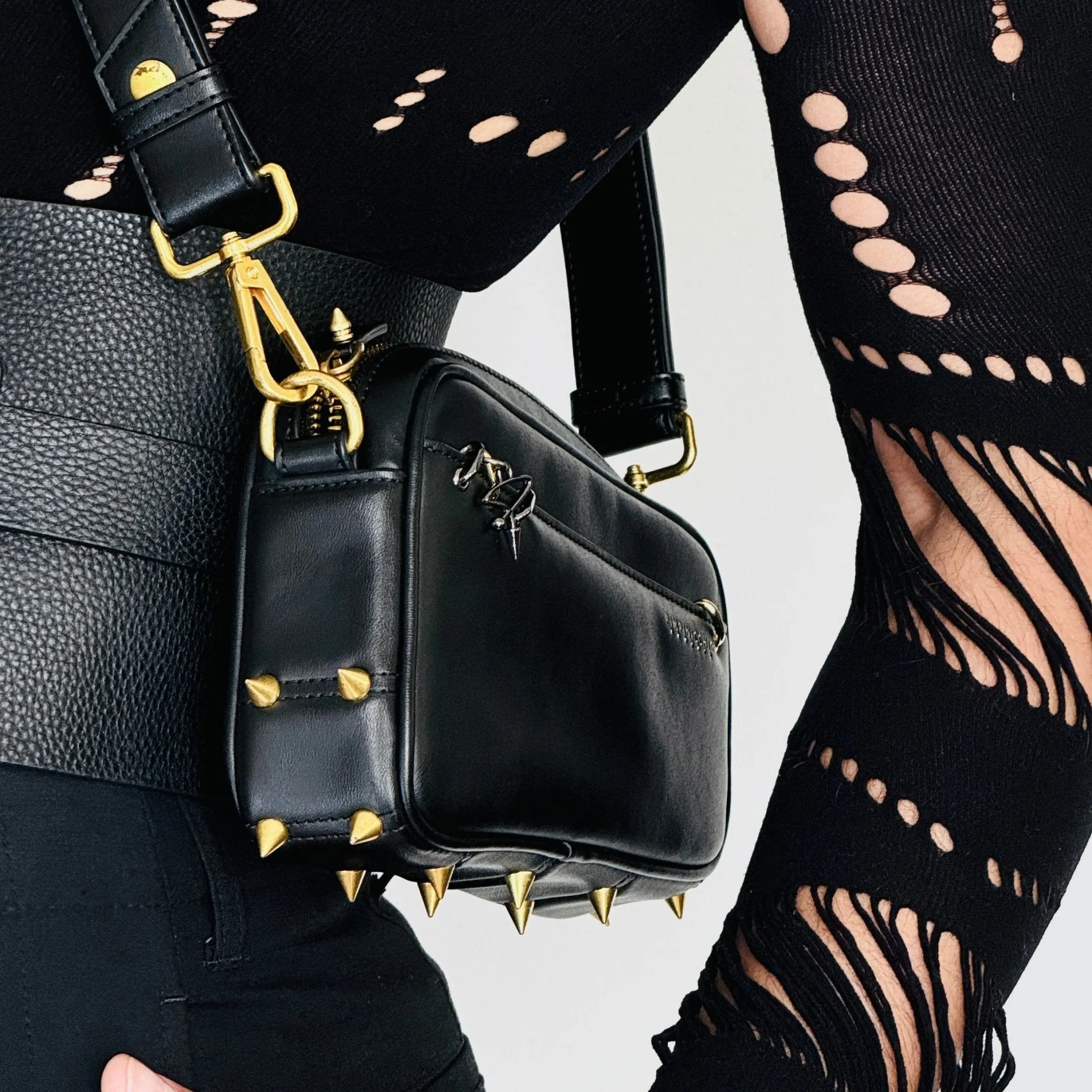 200W Asymmetrical Belt Bag In Black