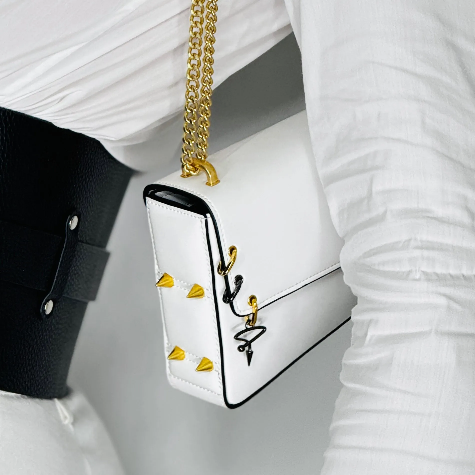 30H Asymmetrical Chain Bag in White