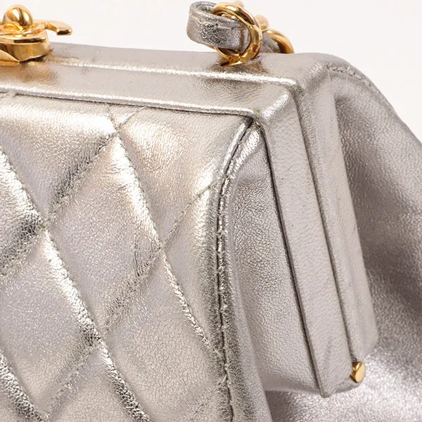 Chanel Around 1997 Made Turn-Lock Metal Clasp Chain Bag Silver