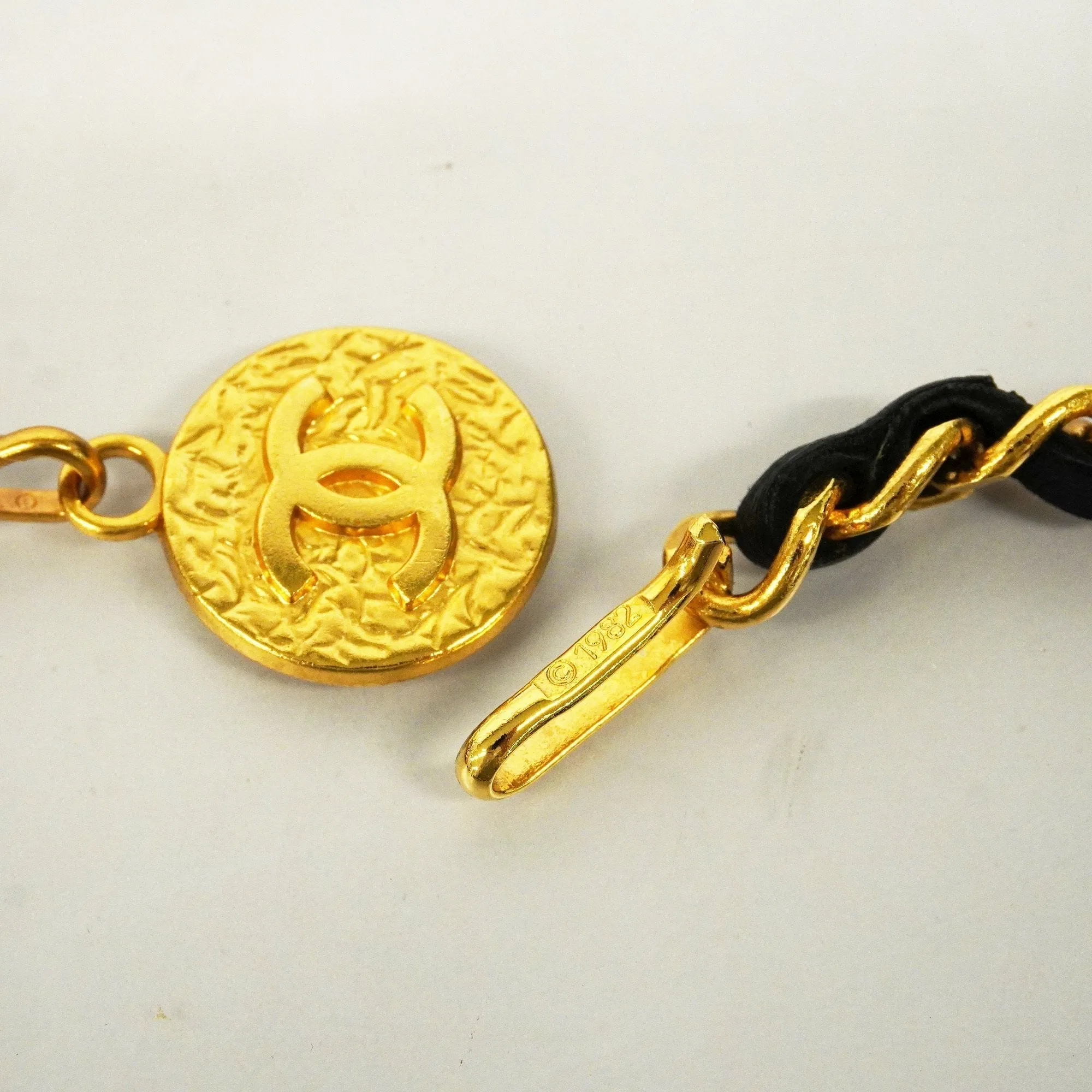 CHANEL  Belt Gold Metal Women's Leather Chain Belt Black