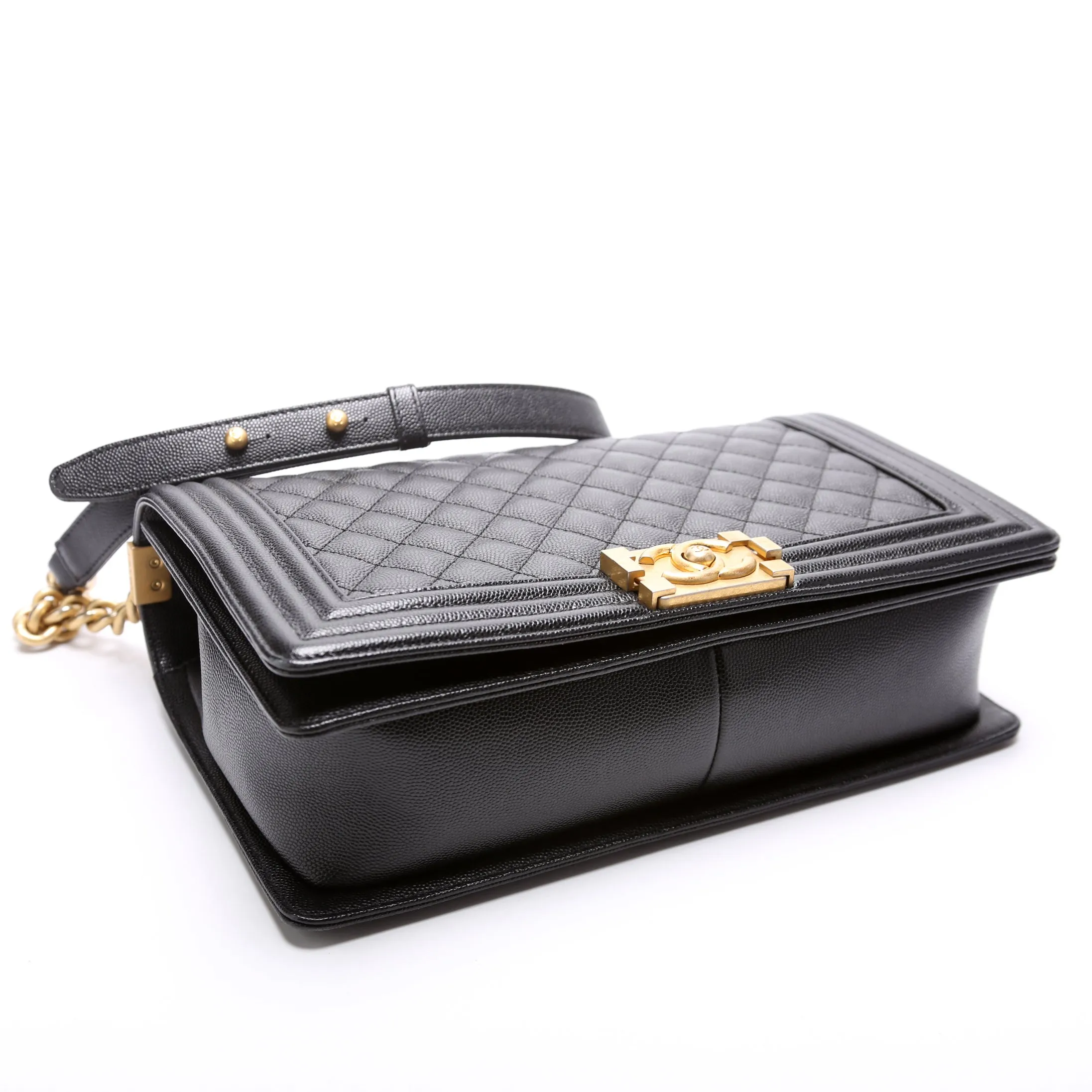 Chanel Boy Flap Medium New Cavier